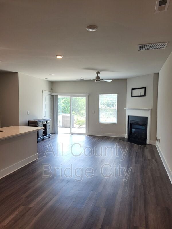 Building Photo - 66 Galley Ln