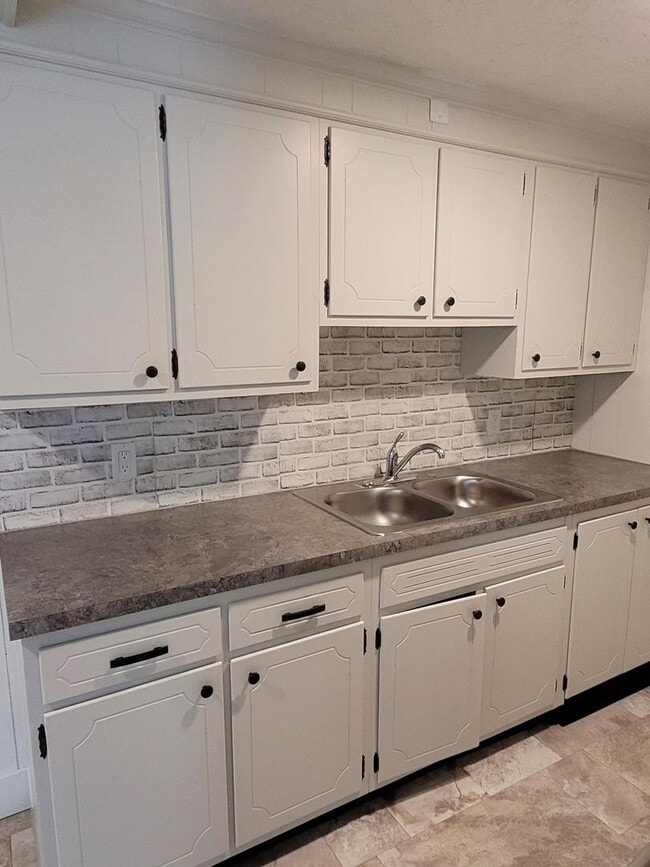 Building Photo - 3707 Old Philadelphia Pike Building Photo - 3707 Old Philadelphia Pike