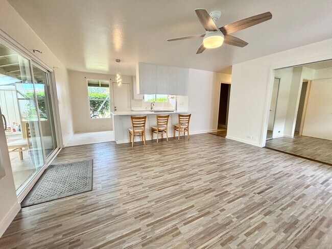 Foto del edificio - Newly Renovated 3BR/2BA Townhouse at Waial...