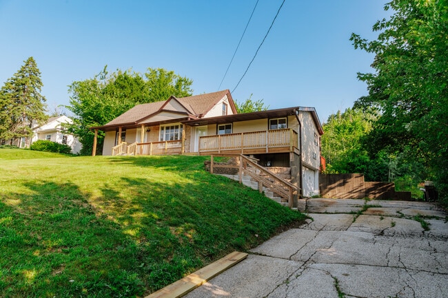 Building Photo - S76W19414 Prospect Dr