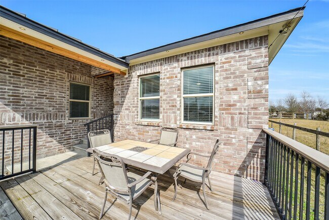 Building Photo - 1025 Arizona Dr