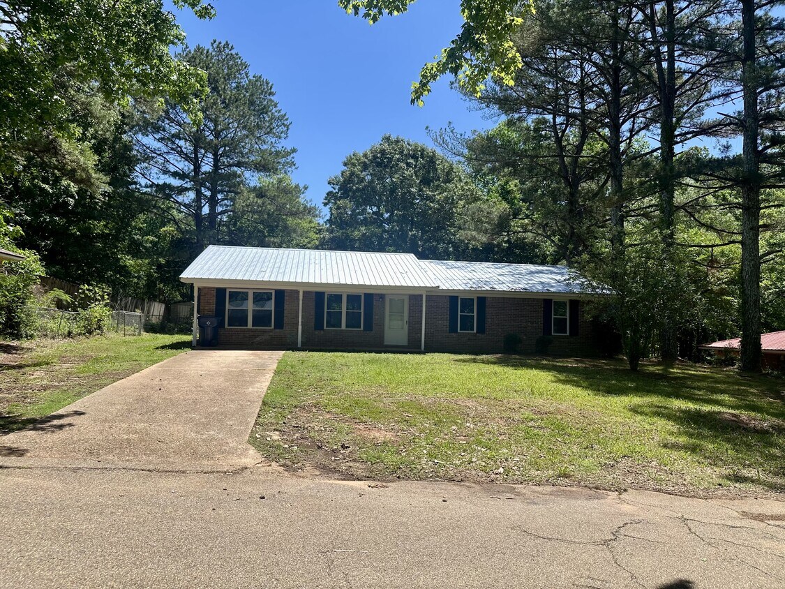 Foto principal - 370 Pineridge Dr
