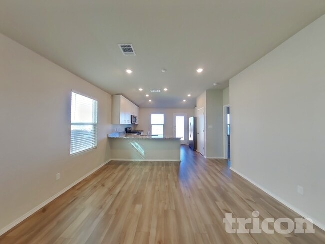 Building Photo - 5205 Sidesaddle Dr