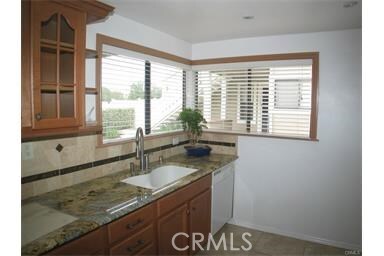 Foto del edificio - 283 Tarocco