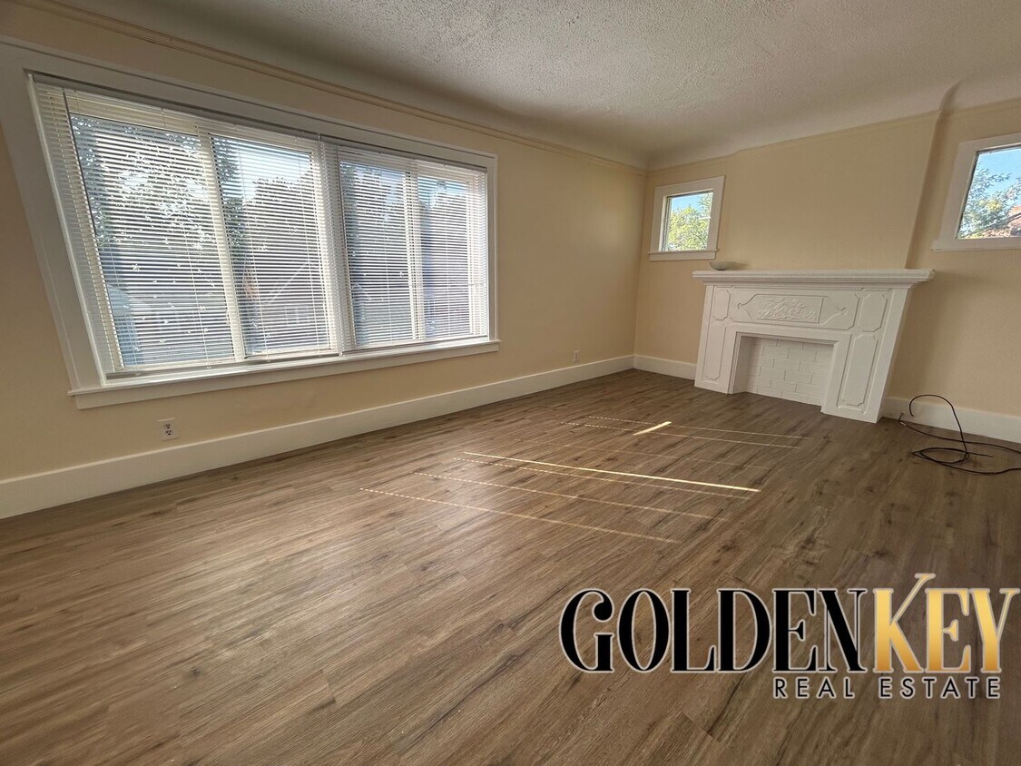 Foto principal - 16544 Asbury Park