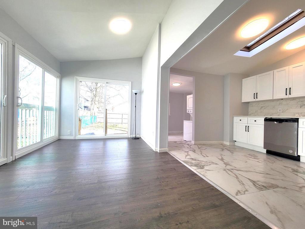 Foto principal - 605 W 3rd St