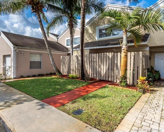 Building Photo - 1350 NW 123rd Ave   Pembroke Pines Fl 33026