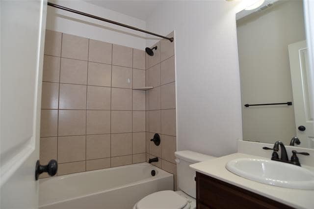 Building Photo - 213 Emerald Creek Dr