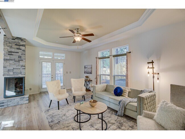 Building Photo - 25130 Fern Valley Rd