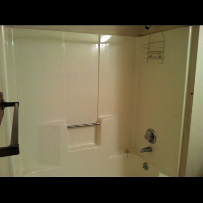 Building Photo - 5A Colquitt Circle