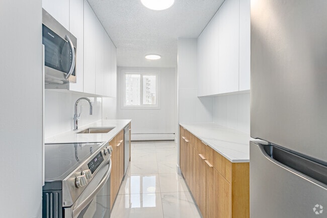 2BR, 1BA - 875SF - Kitchen - Lancaster Tower