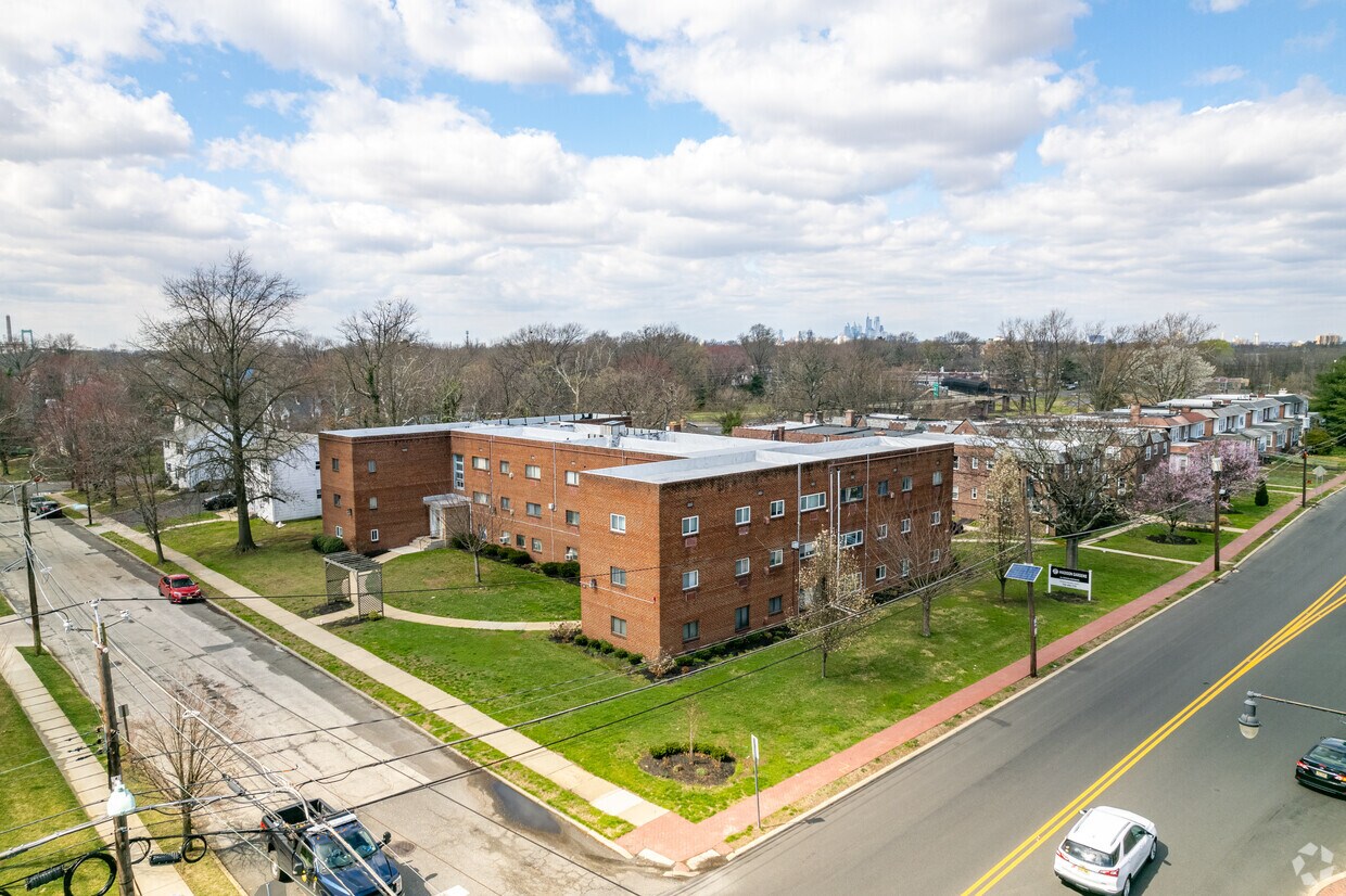 Building Photo - 180 White Horse Pike