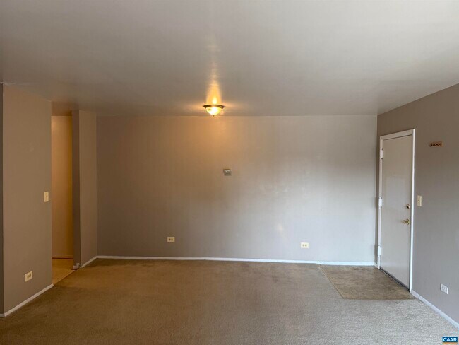 Building Photo - 1215 Wertland St