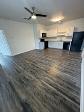 Interior Photo - Square 9