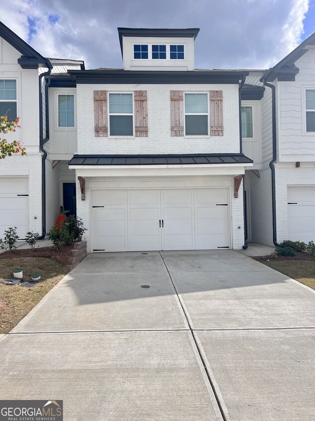 Foto principal - 116 S Auburn Lndg Pl