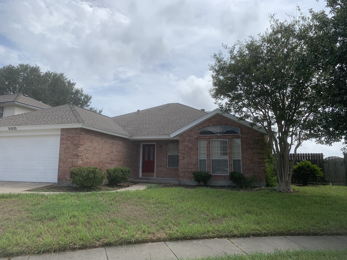 Primary Photo - 5005 Lethaby Dr