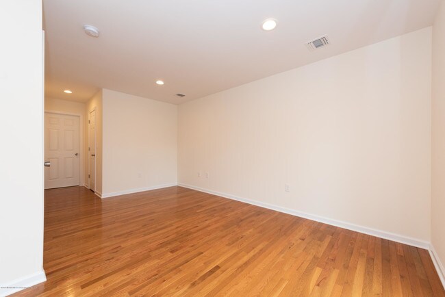 Building Photo - 34 2nd St