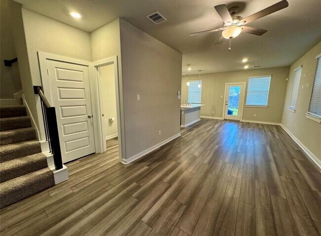 Building Photo - 2325 Bay Breeze Dr