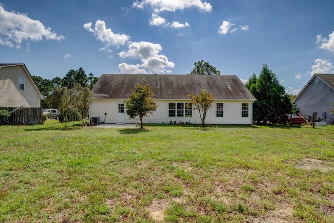 Building Photo - 1003 Windgate Dr