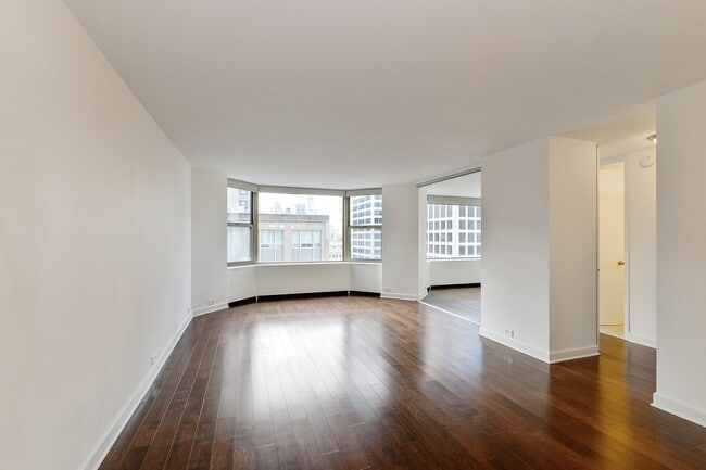 Building Photo - 535 N Michigan Ave