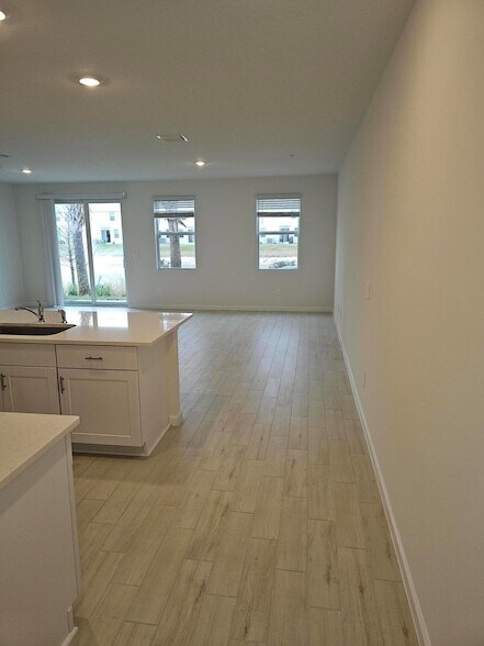 Foto del edificio - 621 Salisbury Cir