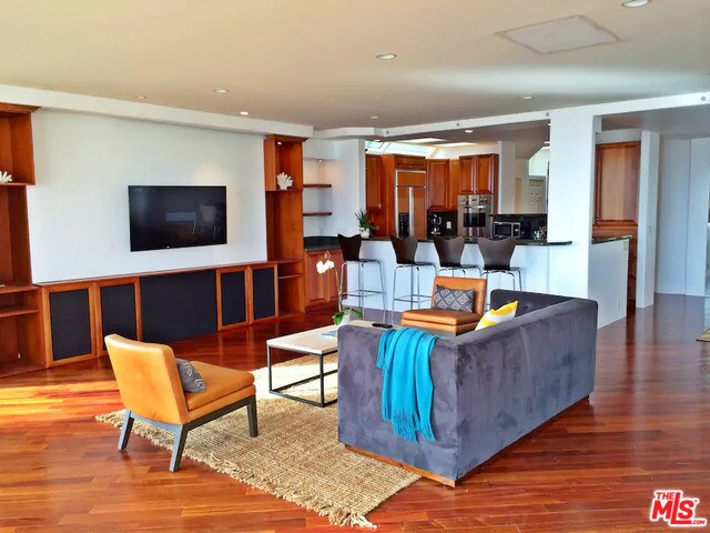 Foto del edificio - 3711 Ocean Front Walk