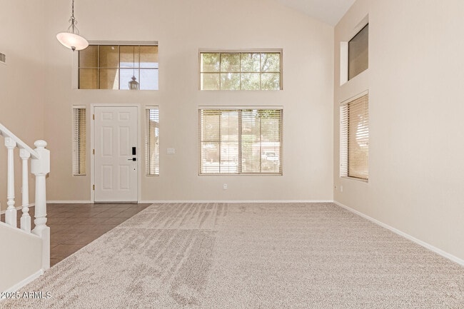 Building Photo - 2302 E Torrey Pines Pl