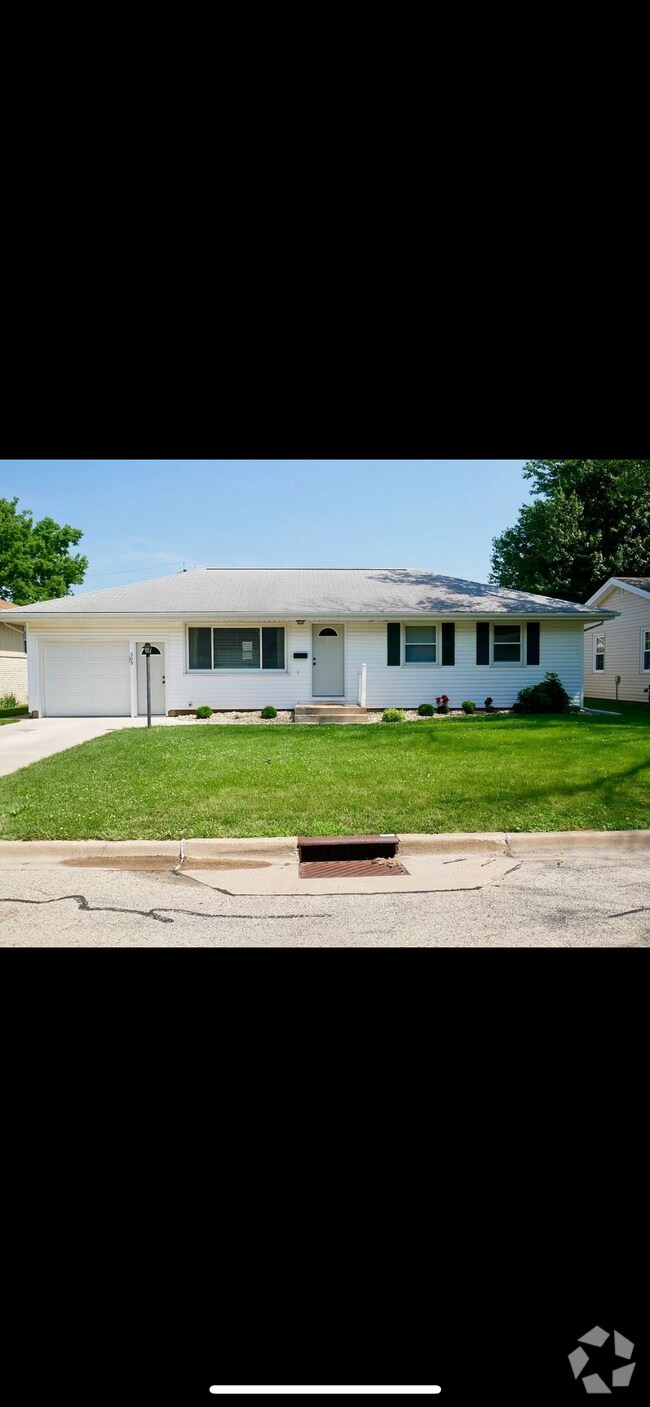 Northbrook Manor Senior Living Apartments for Rent Morton, IL 2