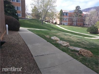 Primary Photo - 501 Golden Cir