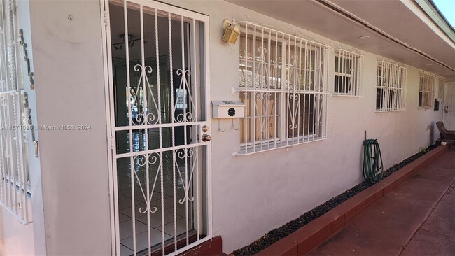 Foto del edificio - 3515 SW 26th St