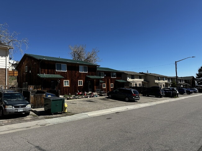 Building Photo - "Charming 2-Bed Retreat with Hardwood Floors in Golden, CO!"