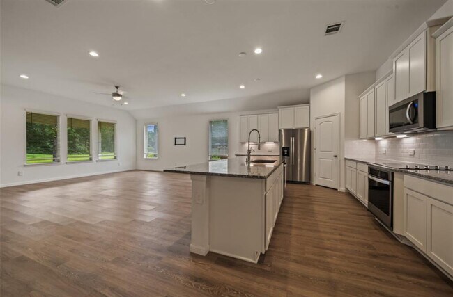 Foto del edificio - 177 Jim Hall Ln