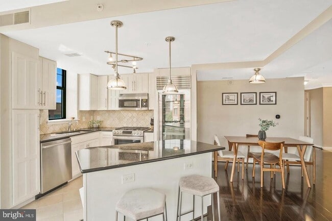 Foto del edificio - 1021 N Garfield St