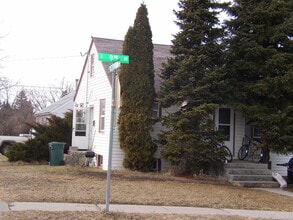 Building Photo - 521 S 9th Ave