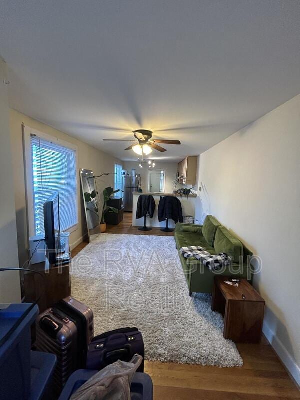 Foto del edificio - 2408 W Cary St