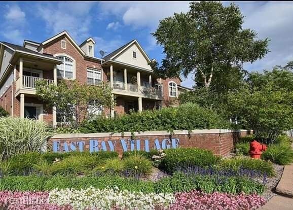 Primary Photo - 2 br, 2 bath Condo - 527 Red Oak Ct