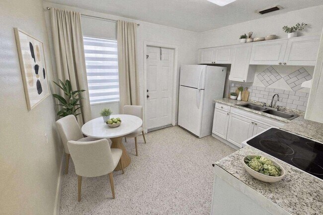 Foto del edificio - 517 SW 9th St