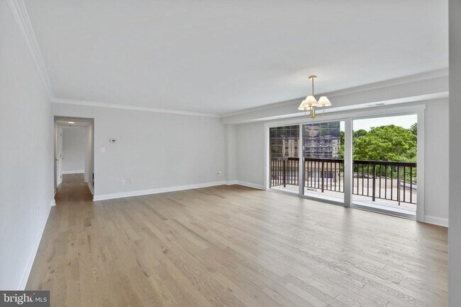 Building Photo - 3200 S 28th St