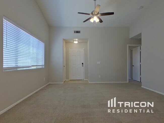 Foto del edificio - 25726 W St Kateri Dr