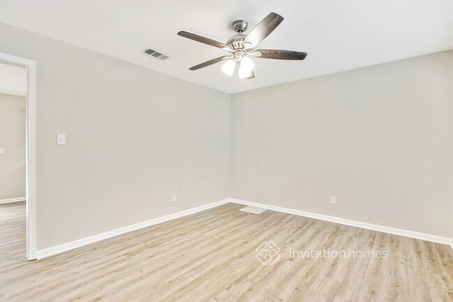Building Photo - 7110 Carolyn Cir