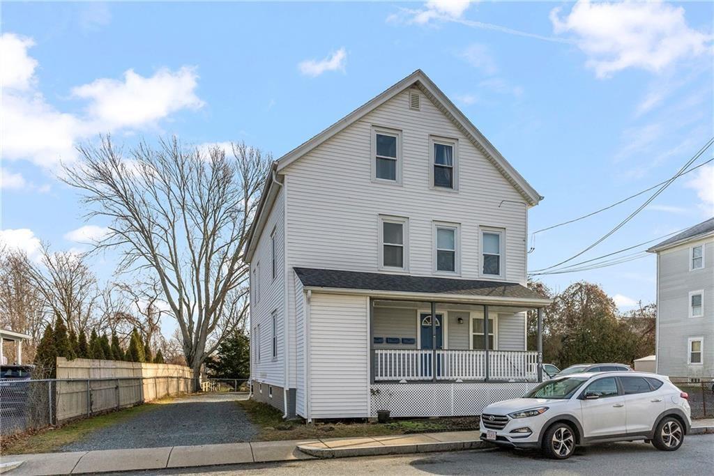 Primary Photo - 268 Metacom Ave