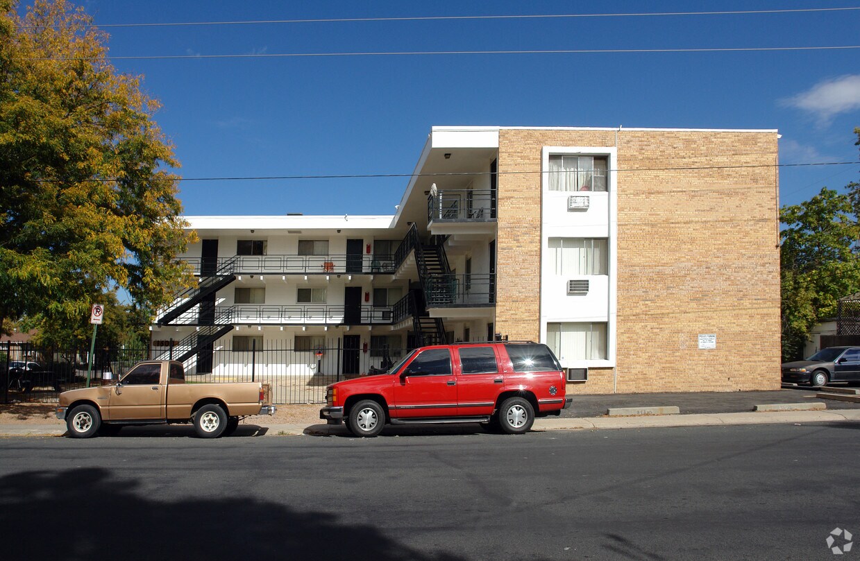 Primary Photo - 1600 Geneva St