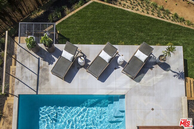 Foto del edificio - 2635 Hargrave Dr