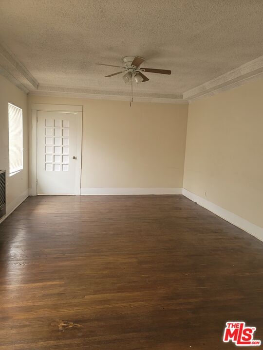Building Photo - 2934 1/2 Normandie Ave