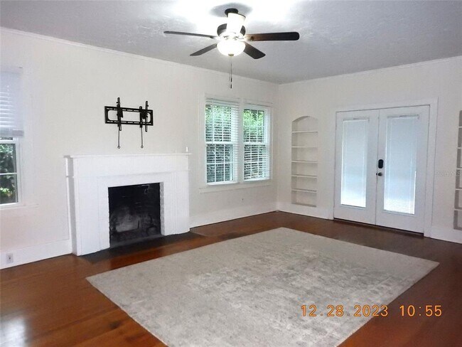 Building Photo - 409 NW 24th St