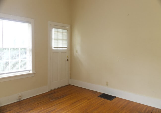 Building Photo - 1629 Washington St