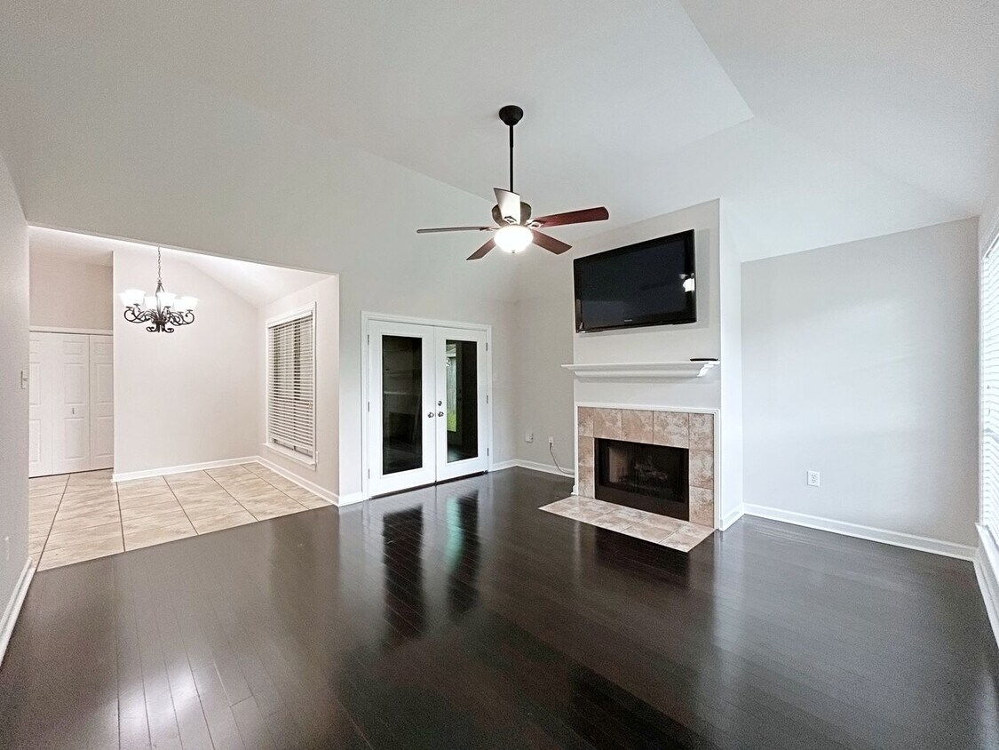 Primary Photo - 3 Bedroom House in High Point Subdivision
