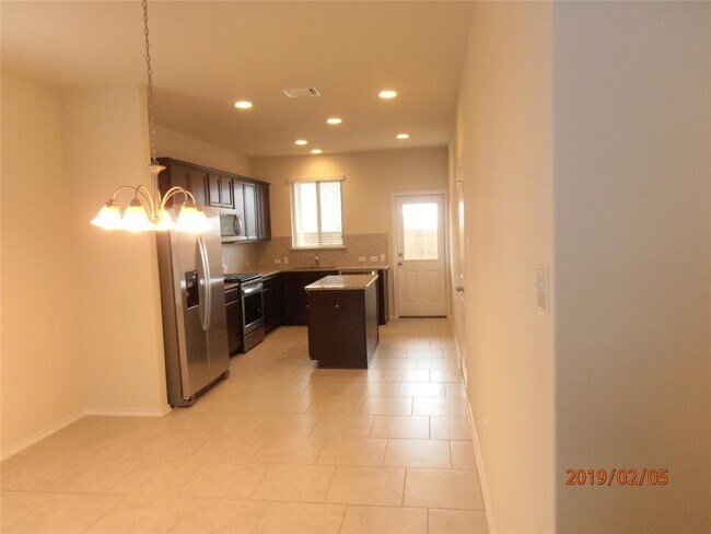 Building Photo - 605 Coffee Berry Dr