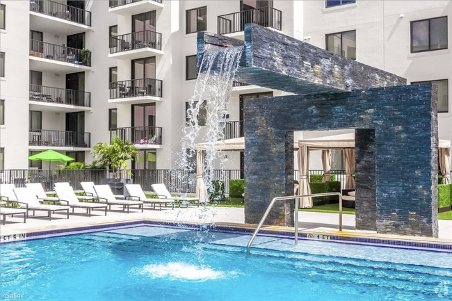 Foto del edificio - 1 br, 1 bath Condo - 6551 SW 20th St