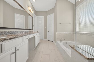 Building Photo - 4403 Tumbling Leaf Ct